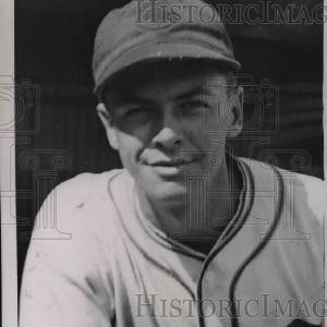 1935 Press Photo Stanley Nack Third Baseman Chicago Cubs Pennant Winners MLB Marketable
