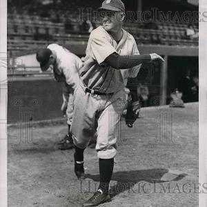 1935 Press Photo Alvin Crowder Pitcher Detroit Tigers World Series Bound MLB Cheap High Quality