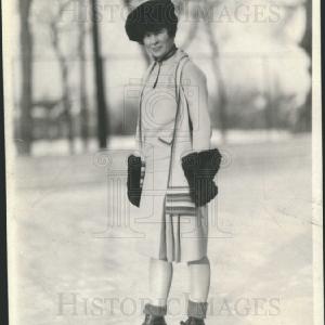1927 Press Photo Marthene Fisher on skates Sast