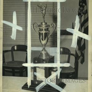 1943 Press Photo Trophies, Sports, Orange Beach Trophy - abns07654 100% Original Online