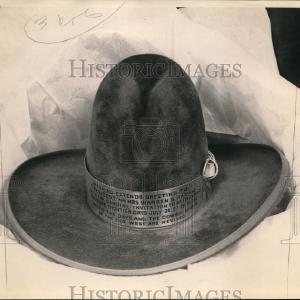1923 Press Photo A cowboy hat on display - nex85810 Ebay Online