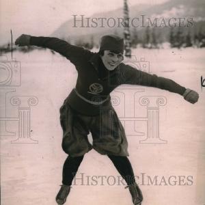 1922 Press Photo Miss Rose Johnson on ice skates - nes03142 Sale Pre Order