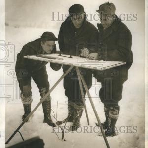 1945 Press Photo Table Map Figures Plains State Fish 2025 New Sale Online