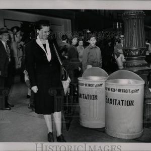 1947 Press Photo Wodward Ave Garbage Can Chicago - RRW88805 Sale Ebay
