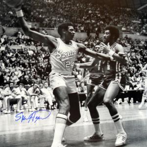 SPENCER HAYWOOD AUTOGRAPHED SIGNED 16X20 PHOTO SEATTLE SONICS MCS HOLO 104228 Cheap Sale Reliable
