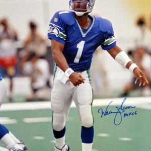 WARREN MOON AUTOGRAPHED SIGNED 16X20 PHOTO SEAHAWKS "HOF 06" MCS HOLO 112507 Manchester Cheap Pice