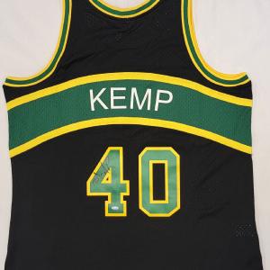 Supersonics Shawn Kemp Autographed 1994-95 M&N Black Jersey Size XXL MCS 93470 Cheap Sale Pick A Best