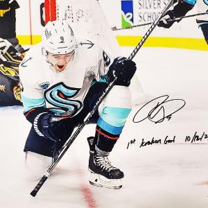 RYAN DONATO AUTOGRAPHED 16X20 PHOTO KRAKEN 1ST GOAL 10/12/21 FANATICS 200314 Sale 100% Guaranteed