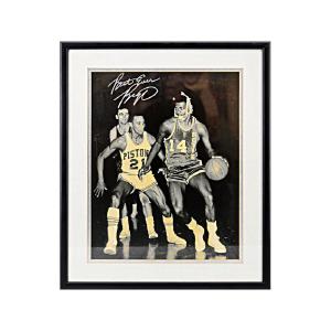 Oscar Robertson Cincinnati Royals Autographed and Framed 11x14 Photograph -Toning on Photograph (Brandon Steiner LOA) Buy Cheap Footlocker