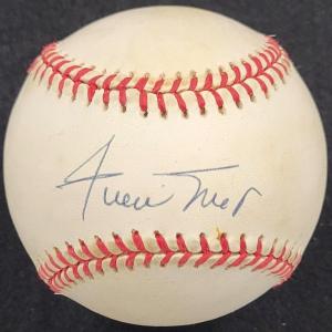 Willie Mays signed Official National NL Baseball autograph Giants  Beckett BAS Pick A Best Sale Online
