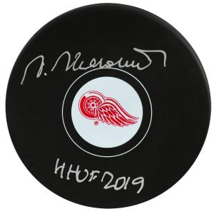 Vaclav Nedomansky Signed Red Wings Small Logo Hockey Puck w/HHOF19 - (SS COA) Discount Pay With Paypal