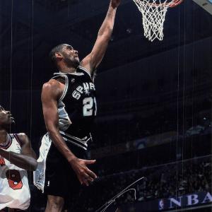 Tim Duncan signed 8x10 photo PSA Auto Grade 10 San Antonio Spurs Cheap Lowest Pice