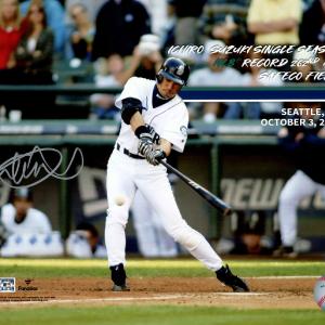 ICHIRO SUZUKI AUTOGRAPHED 8X10 PHOTO MARINERS 262 HIT HIT RECORD IS 212170 Cheap Get Authentic