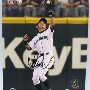 Ichiro Suzuki Autographed 7.5x9.5 Stretched Canvas Photo Mariners IS Holo 202101 Footlocker Cheap Online