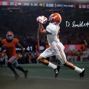 DEVONTA SMITH AUTOGRAPHED SIGNED 16X20 PHOTO ALABAMA SPOTLIGHT BECKETT 189564 Sale Shop Offer