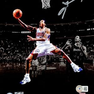 ALLEN IVERSON AUTOGRAPHED 8X10 PHOTO 76ERS SPOTLIGHT LAYUP BECKETT 220473 Cheap Sale The Cheapest