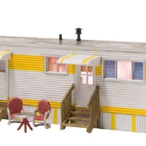 Woodland Scenics 5062 Sunny Days Trailer w/Lights - Built-&-Ready(R) Landmark Structure(R) -- Assembled - 6-1/8 x 2-5/16 x 2-1/8"  15.5 x 5.9 x 5.4cm HO Scale Huge Surprise Cheap Pice