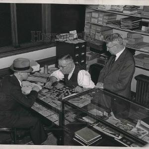 1937 Press Photo Alvin Good Buying Stamps - nea71711 Sast Sale Online
