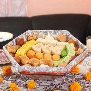 Mixed Mithai Tokra 3 to 4 KG Online Online Free Shipping