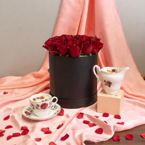 A Delightful Gift Set Really For Sale