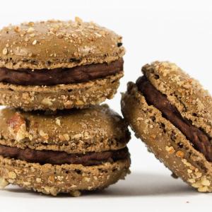 CHOCOLATE FUDGE BROWNIE MACARONS (12 PACK) Best Seller