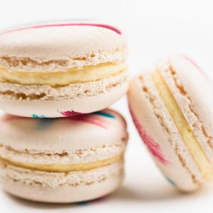 FRENCH VANILLA MACARONS (12 PACK) Clearance Amazing Pice