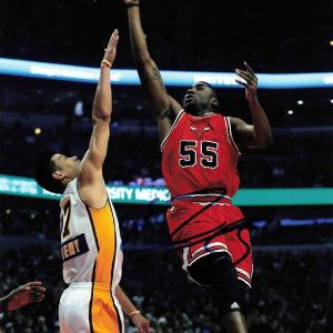 E'TWAUN MOORE Signed 8x10 Photo PSA/DNA Chicago Bulls Autographed Online