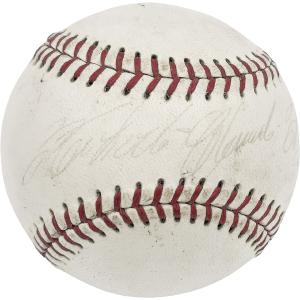 Roberto Clemente Autographed Baseball Pirates "To Clyde King" JSA #YY93239 2025 Online