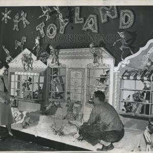 1949 Press Photo Toyland Eunice Milton Ezio Berettini Discount Footlocker Pictures