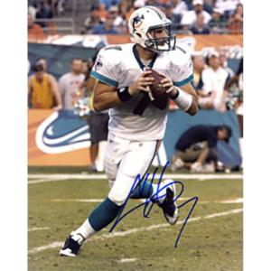 Chad Henne Autographed / Signed Miami Dolphins Looking to Throw 8x10 Photo Authentic Cheap Pice