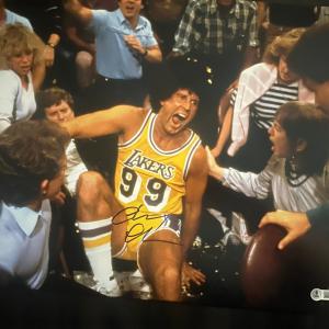 Chevy Chase signed 16x20 photo (Fletch) Best Place Online