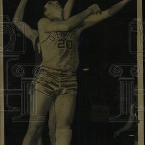 1949 Press Photo Vince Boryla New York Knicks player - RRW80743 Outlet Purchase