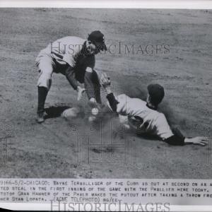1950 Press Photo Cubs' Terwilliger Out by Phillies' Gran Hamner in Chicago Free Shipping Low Pice