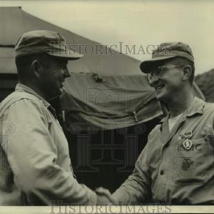 1953 Press Photo Marine Captain Bem Price Awarded Purple Heart Medal in Korea Cheap Sale Comfortable