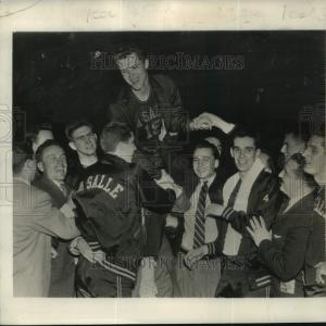 1954 Press Photo Basketball player Thomas Joseph Gola - pis08296 Cheap Sale Latest Collections