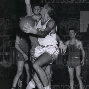 1955 Press Photo Marquette University Basketball game with Bowling Green. Cheap Sale Reliable