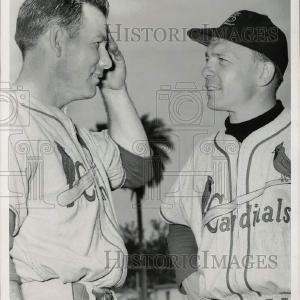 1955 Press Photo Eddie Stanky talks with St. Louis Cardinals baseball teammate Pictures Cheap Online