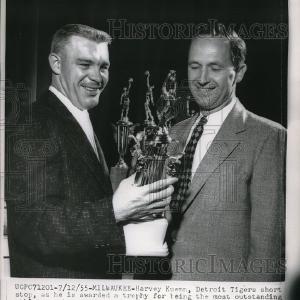 1955 Press Photo Detroit Tigers Shortstop Harvey Kuenn Original Cheap Pice