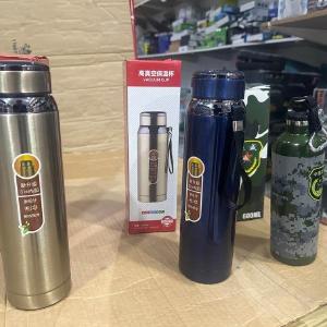 2 variations hot and cold vaccume bottle 600ml army colr and 1000ml 2 different colr Find Great Online