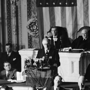 Roosevelt i Arosemena i Colonel Watson Enjoy Online