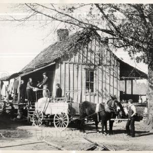 1939 Press Photo Kilgore, family, old house Sale Low Pice