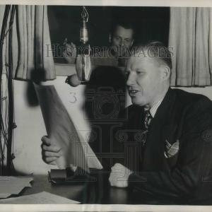 1939 Press Photo Willis Allen records Ham-And-Eggs Propaganda Cheap Sale Huge Surprise