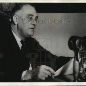 1937 Press Photo President Roosevelt broadcasting at the White House - cvw26713 Cheap Best Store To Get