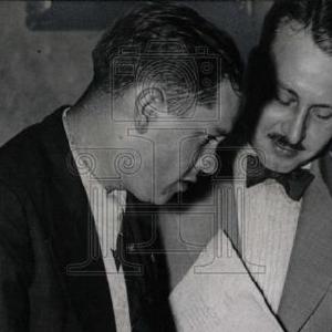 1939 Press Photo Nietzie trained leader dogs Outlet Hot Sale