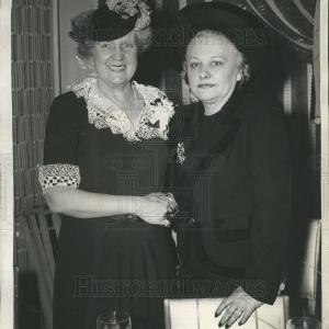 1942 Press Photo Wife of Sears Roebuck President Donald M Nelson & Robert Mellen Buy Cheap Free Shipping