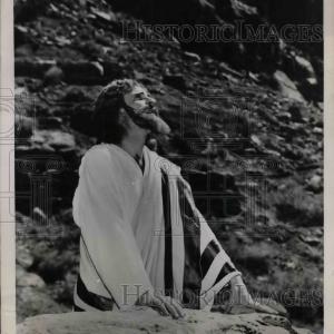 1940 Press Photo Re-Enactment of Crucifixion & Resurrection of Jesus - nea32194 Discount Outlet Store