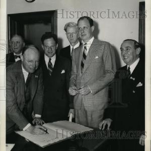 1941 Press Photo Robert A. Taft at Dedication William Howard Taft High School Original Cheap Pice