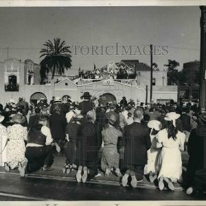 1939 Press Photo Adoration Rites at Plaza Church Free Shipping Best Store To Get