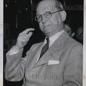 1942 Press Photo Horace Ward Testifies, House Naval Affairs Committee Discount Pay With Visa