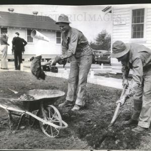 1942 Press Photo Francis Warren  Pershing Son General John Pershing Visa Payment For Sale